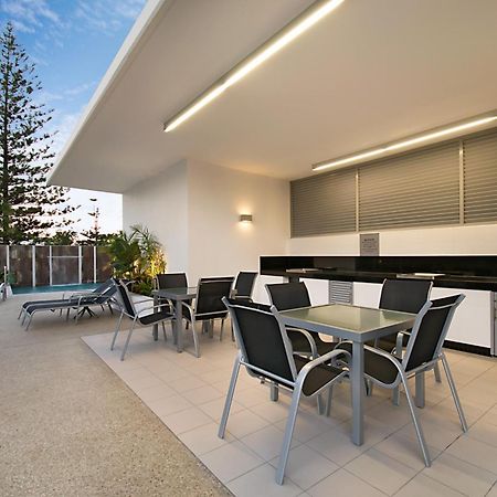 Ocean Pacific Resort - Official Broadbeach Bagian luar foto