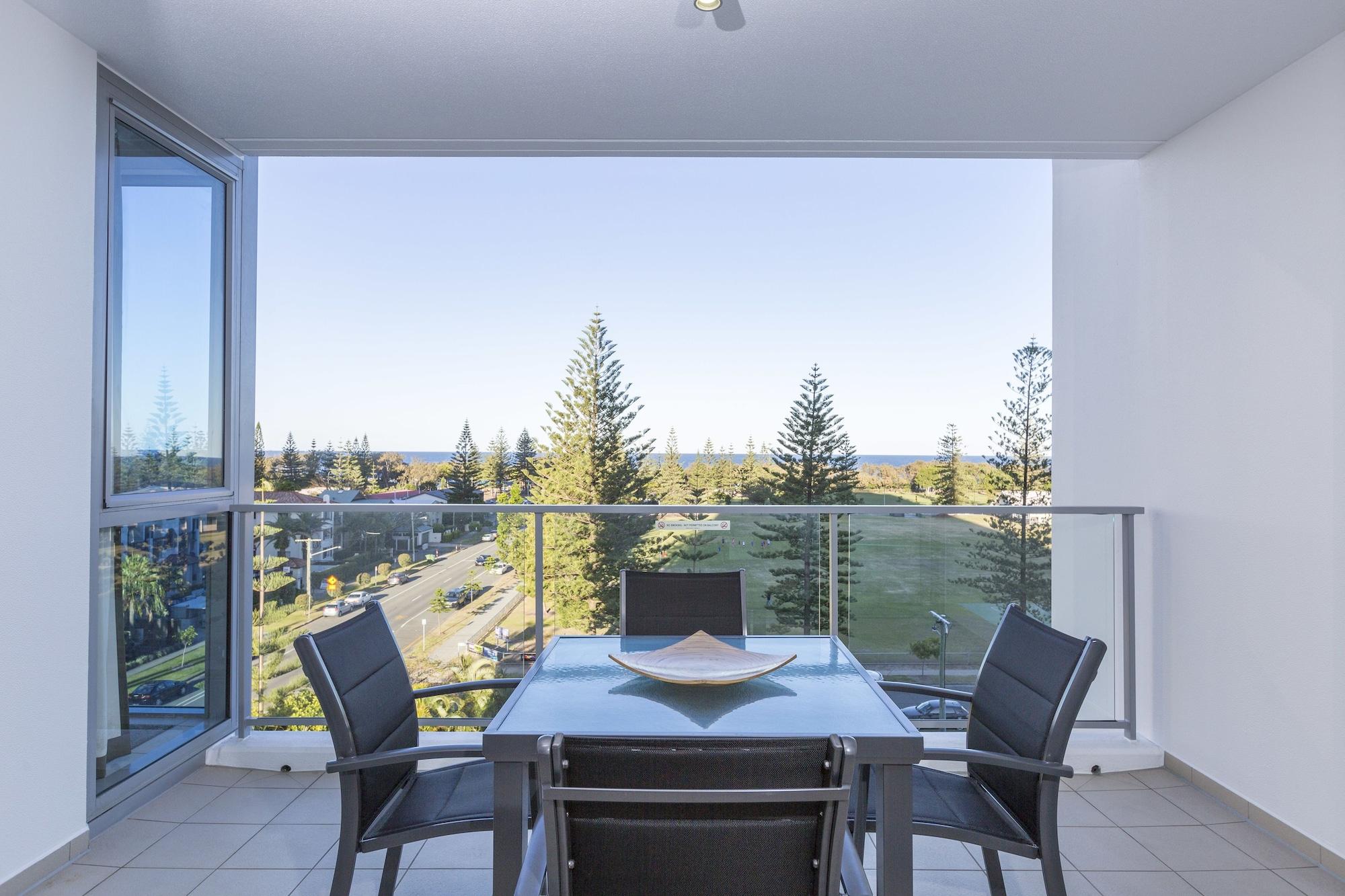 Ocean Pacific Resort - Official Broadbeach Bagian luar foto