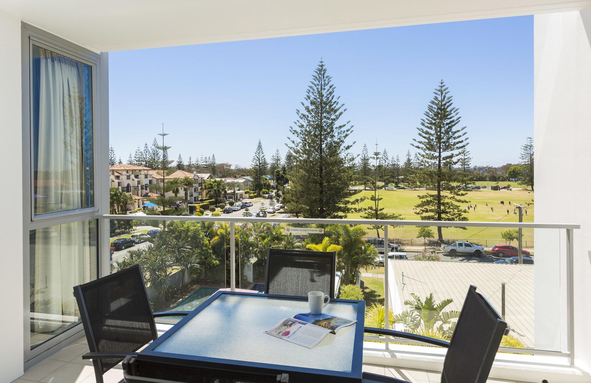 Ocean Pacific Resort - Official Broadbeach Bagian luar foto