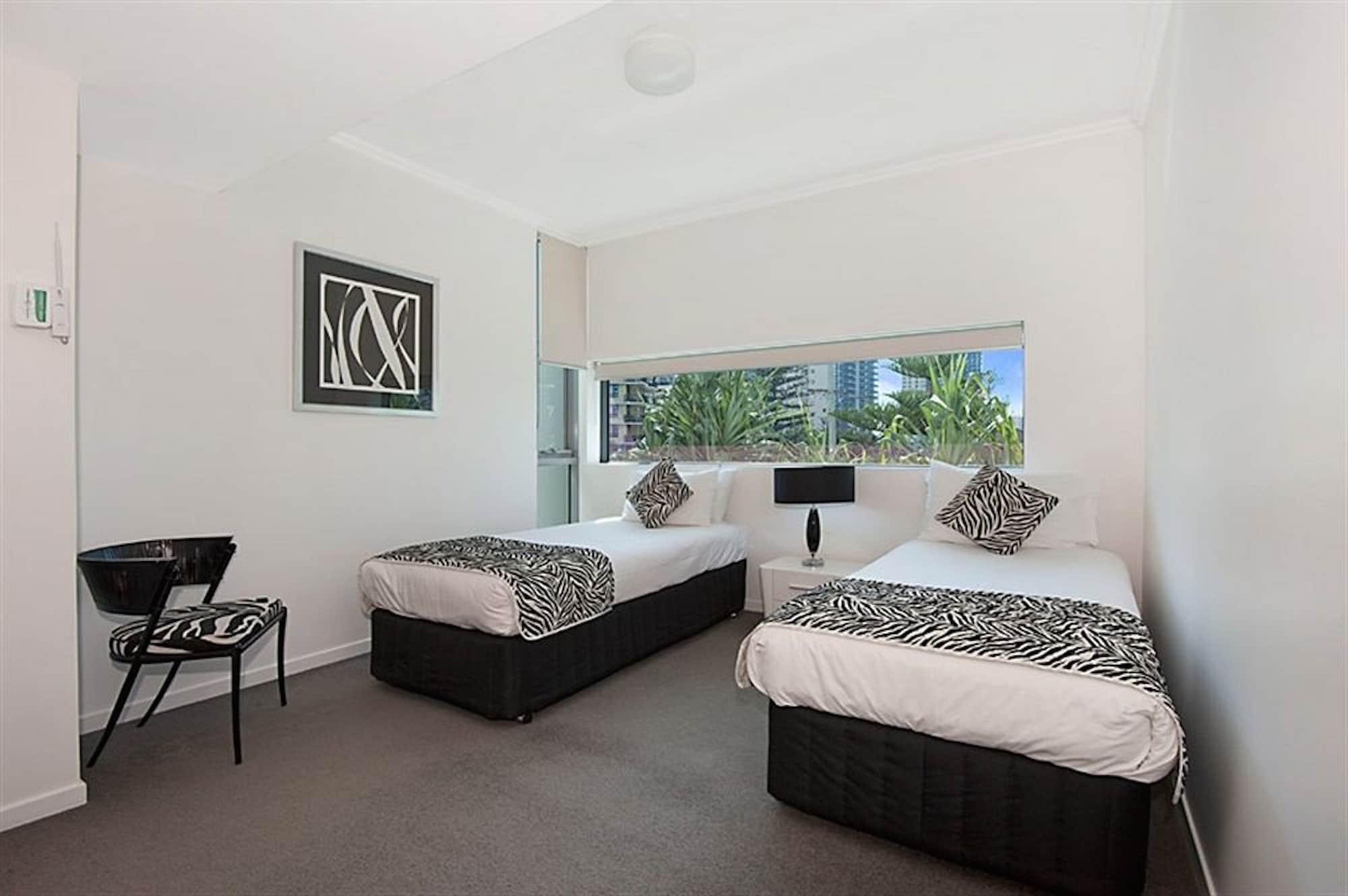 Ocean Pacific Resort - Official Broadbeach Bagian luar foto