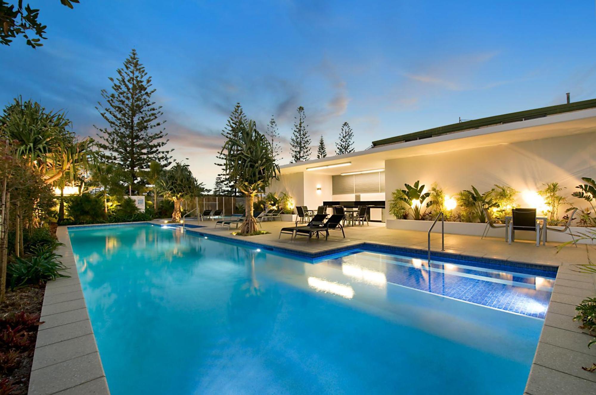 Ocean Pacific Resort - Official Broadbeach Bagian luar foto