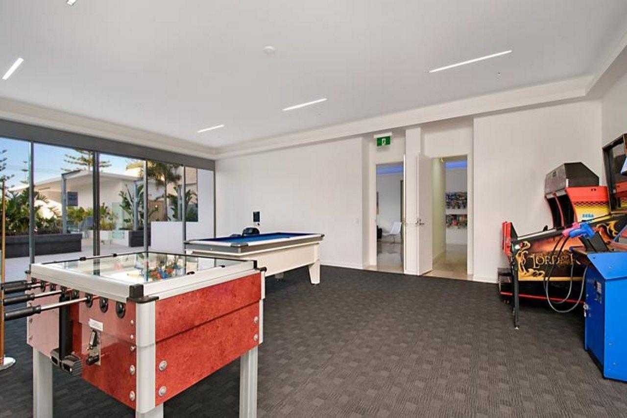 Ocean Pacific Resort - Official Broadbeach Bagian luar foto
