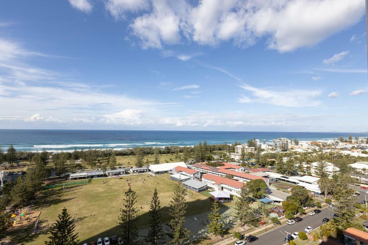 Ocean Pacific Resort - Official Broadbeach Bagian luar foto