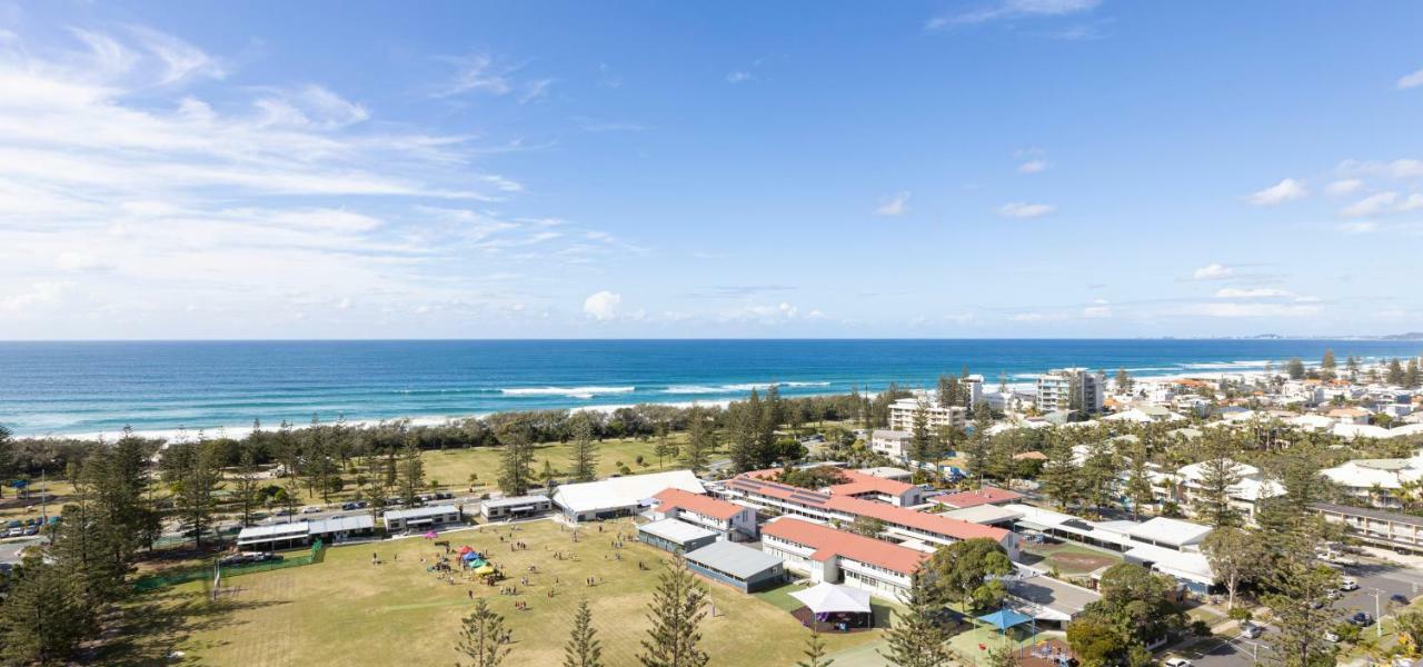 Ocean Pacific Resort - Official Broadbeach Bagian luar foto